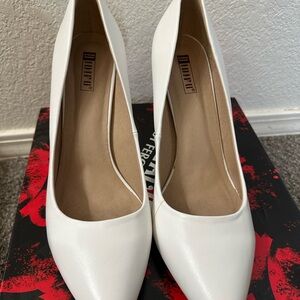 Elegant White Women Shoes